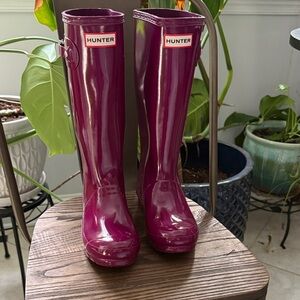 Hunter Girls Glossy Purple Boots Size 6 Girls